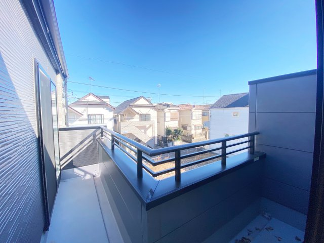 『八王子市新築戸建て』八王子市子安町1-55-2【仲介手数料無料】　２期のバルコニー|～仲介手数料無料☆八王子ひなた不動産～八王子市子安町　新築戸建て
