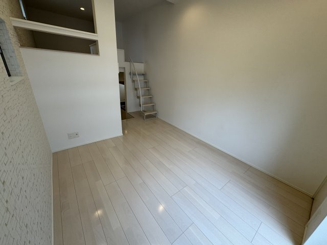 IMPERIAL RESIDENCE 八王寺の居間・リビング