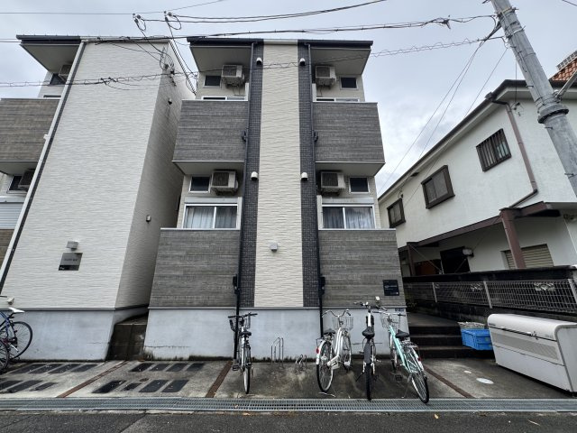 IMPERIAL RESIDENCE 八王寺の外観