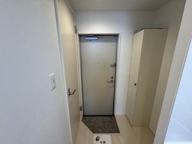 IMPERIAL RESIDENCE 八王寺の玄関