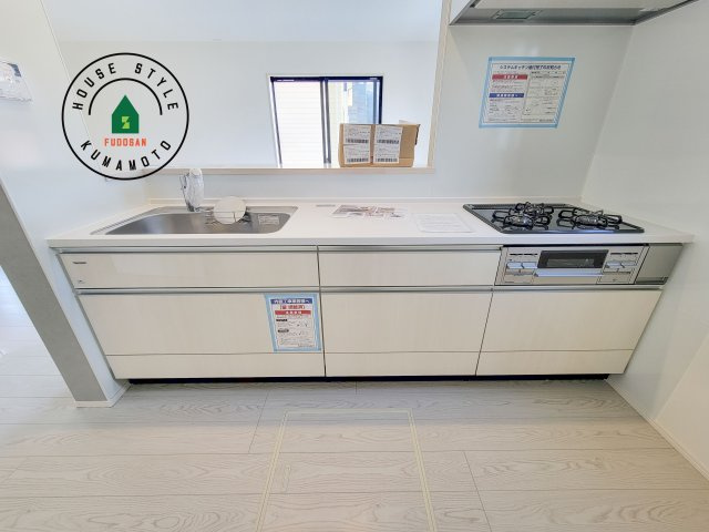 合志市合生第4-1棟（1号棟）　の内観：施工例|ご家族を近くに感じられる対面キッチンのLDK。会話もはずみそうですね。