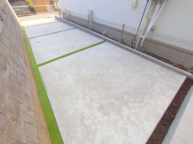 祝：成約済み　八王子市　狭間町　新築戸建て　の駐車場|～仲介手数料無料☆八王子ひなた不動産～八王子市狭間町　新築戸建て
