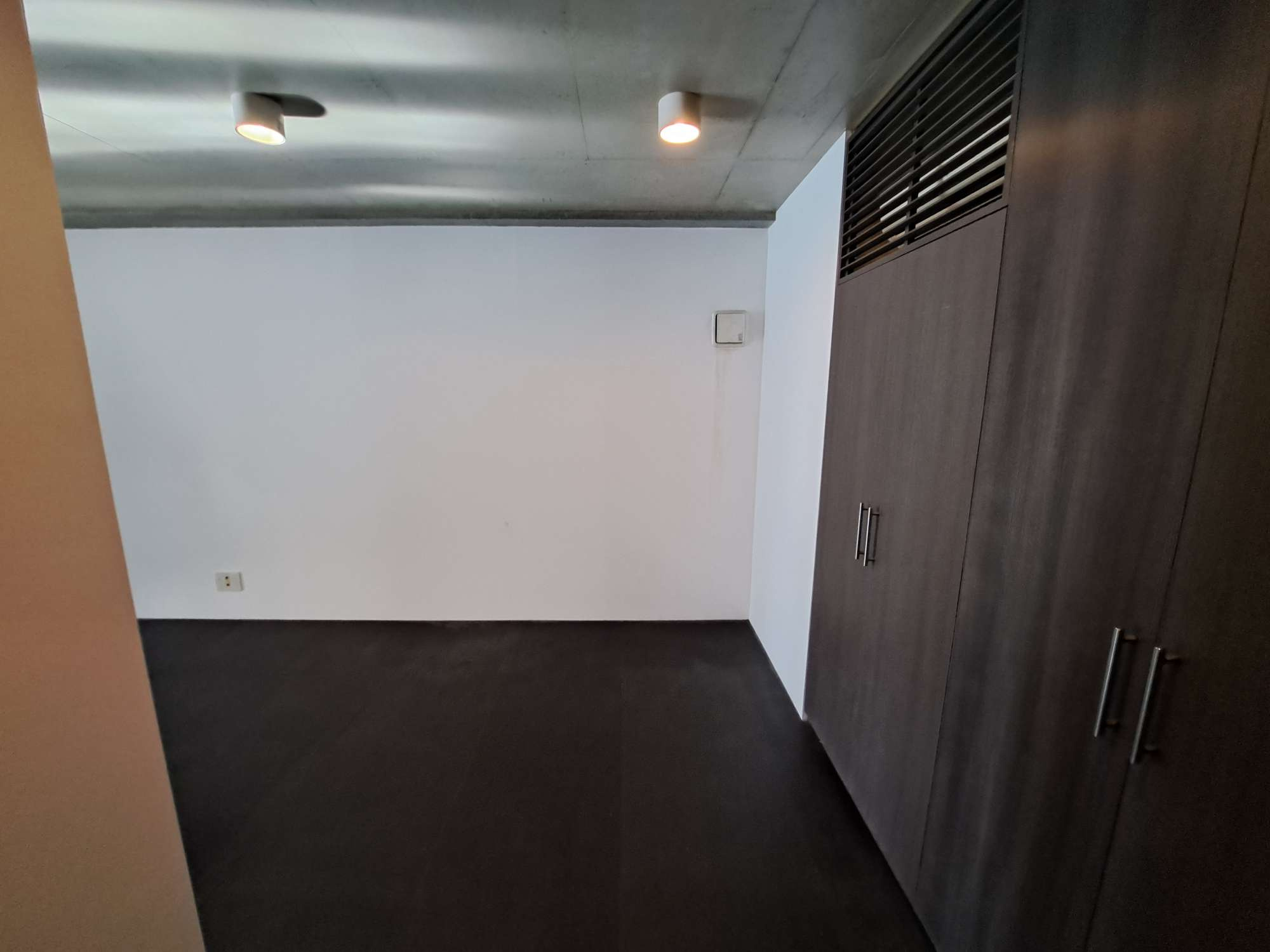 中央区日本橋小伝馬町の賃貸マンション