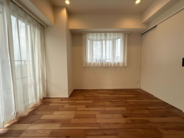 アーデル武蔵浦和ファシーノの洋室