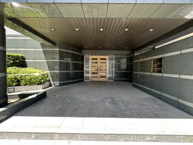 アーデル武蔵浦和ファシーノの外観