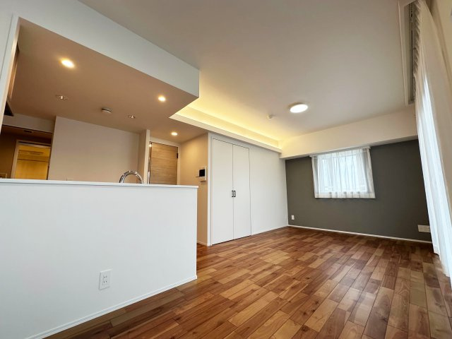 アーデル武蔵浦和ファシーノの居間・リビング