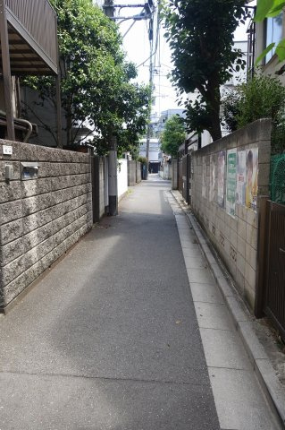 ファミール・コアメゾンの周辺