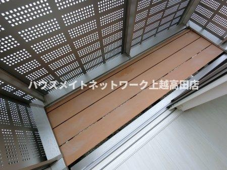 クレストのバルコニー|バルコニー