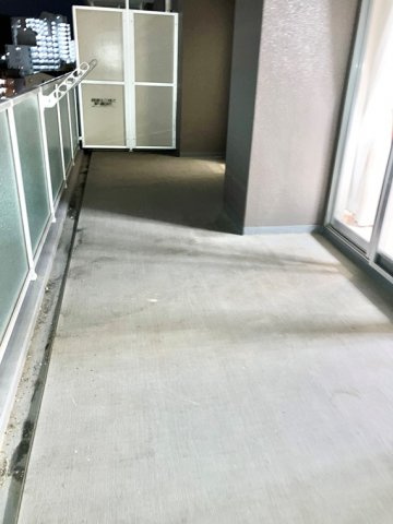 クレヴィア京王堀之内パークナードⅠ２番街のバルコニー