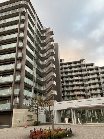 クレヴィア京王堀之内パークナードⅠ２番街の外観