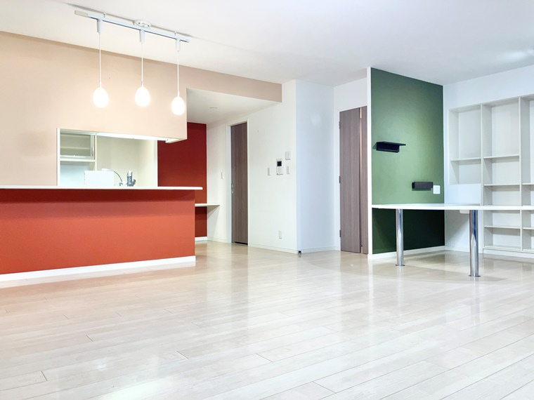 クレヴィア京王堀之内パークナードⅠ２番街の居間・リビング