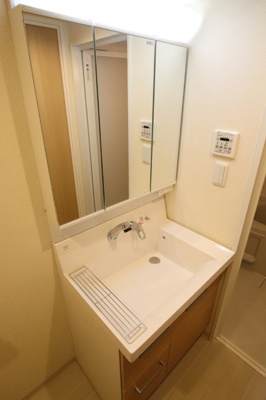 洗髪洗面化粧台