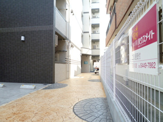 ★オシャレな建物入り口です★