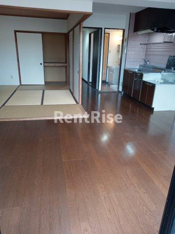 プリーマ千代鶴の居間・リビング