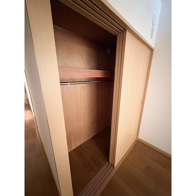 岐阜市野一色６丁目のアパートの収納