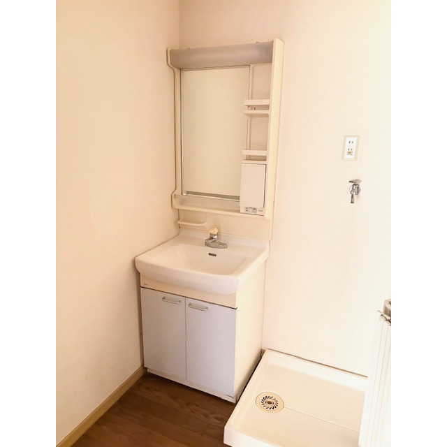 岐阜市野一色６丁目のアパートの洗面所