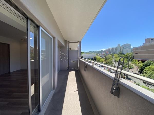 【バルコニー】 | ウインヒルズジェームス山