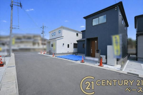 リーブルガーデン新町 ８号棟 ／新築一戸建の前面道路含む現地写真|■現地撮影写真■スーパーなど商業施設が徒歩圏内に近接しています。