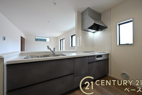 リーブルガーデン新町 ８号棟 ／新築一戸建の内観：施工例|■日当たりのよい明るい雰囲気の洋室です！■