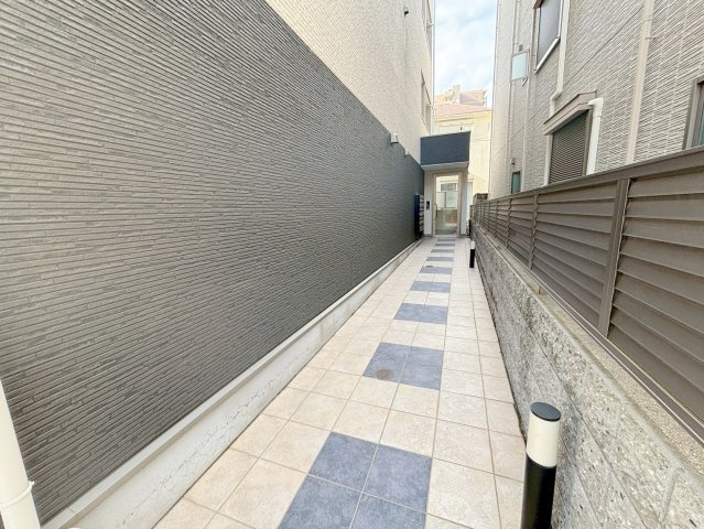 淡路松本レジデンスのエントランス