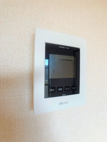 レザン長根Aのセキュリティ|別部屋同一間取りのお写真となります。