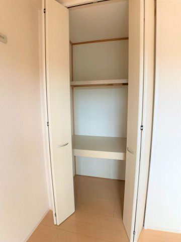 レザン長根Aの収納|別部屋同一間取りのお写真となります。