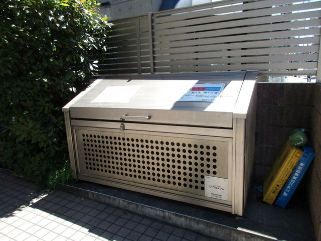 江戸川区南小岩３丁目の賃貸マンションのその他共用部分|★入居者専用ゴミストッカー★