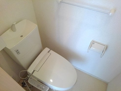 【トイレ】 | フィオーレ西庄Ｂ | 落ち着いた色調のトイレです