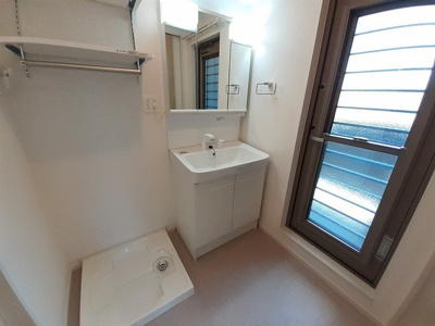 【洗面所】 | ベル・カノン | 忙しい朝には欠かせない洗面所です