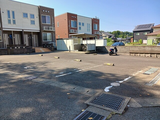 サクラヒルズ　Ⅱの駐車場