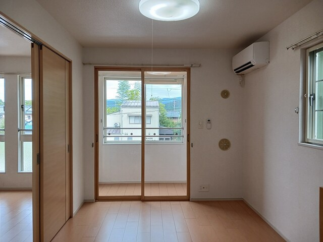 サクラヒルズ　Ⅱの居間・リビング