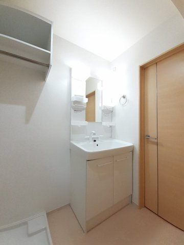 ルミナス名東　Ⅲの洗面所|忙しい朝には欠かせない洗面所です