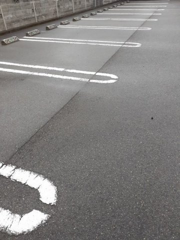 ルミナス名東　Ⅲの駐車場|駐車スペースもあります