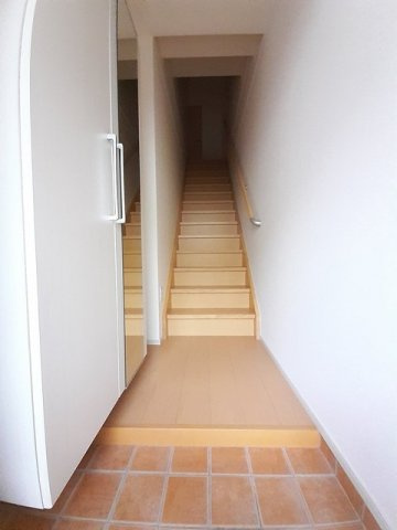 ルミナス名東　Ⅲの玄関|シンプルで使いやすい玄関です