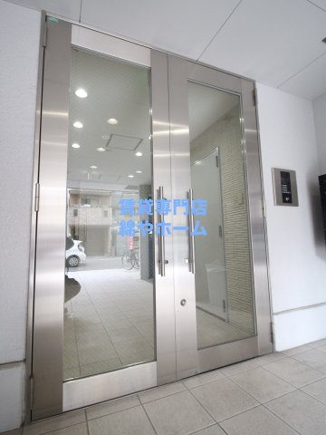 グランエクラ天下茶屋のエントランス|毎日通るエントランスはこのようになっています