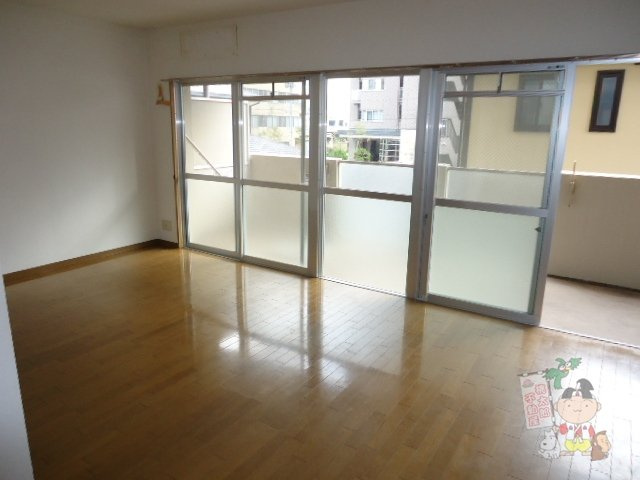 クレール野田の居間・リビング