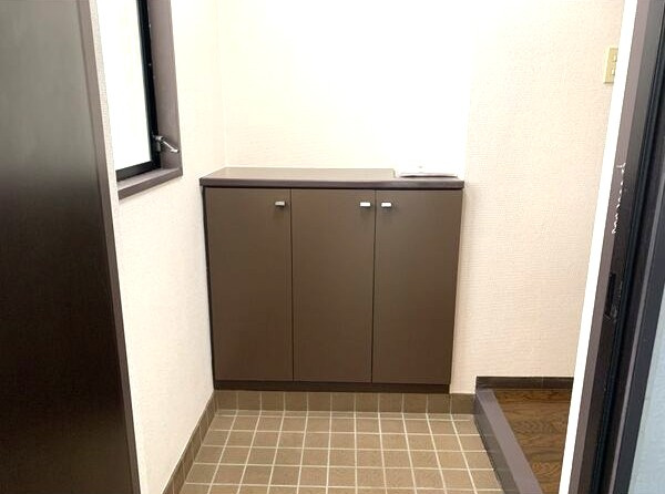 レジデンス赤池の玄関