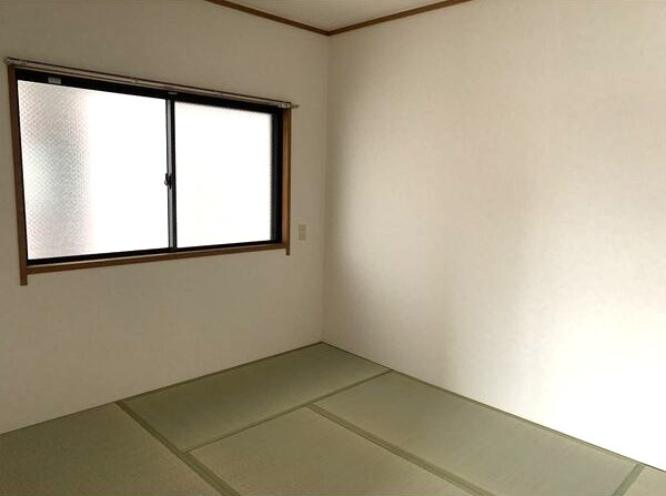 レジデンス赤池の和室