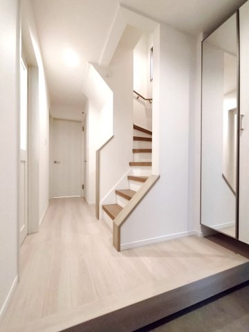 川崎市中原区井田二丁目戸建の玄関