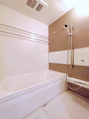 川崎市中原区井田二丁目戸建の浴室