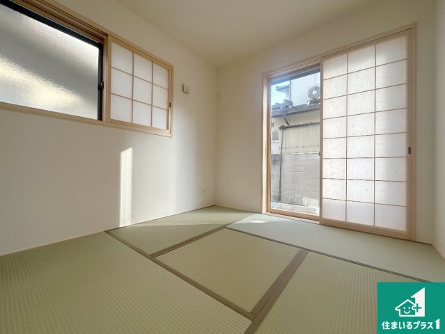 神戸市北区広陵町　第24期　新築一戸建ての和室|一室あると便利な和室は客間としてだけでなく、小さなお子様のプレイルームや食後のくつろぎスペースとしてもご利用いただけます。収納もついていますので大活躍間違いなし！
