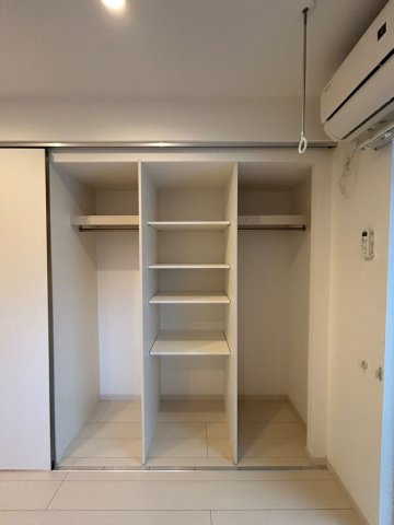 リブリ・スカイブルームーンの収納|小物を収納するのに便利です