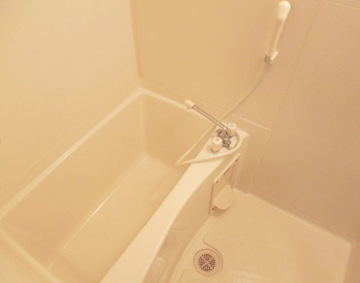 【浴室】 | エスペランサ壱番館 | ゆったり過ごせるお風呂です