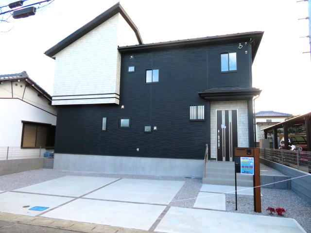 高崎市吉井町長根（全１棟）1号棟の外観|ナチュラルで飽きの来ないデザインは流行に左右されない家の形です。外構も綺麗に仕上がっています(^▽^)/
