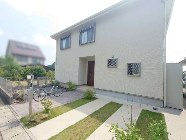 ◆全居室７帖以上◆駐車３台可能◆前道広々６ｍ◆南丹市日吉町胡麻行ヶ谷