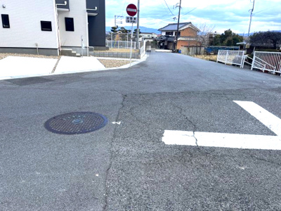 【前面道路含む現地写真】 | 【20万円ｷｬｯｼｭﾊﾞｯｸ対象物件】ファーストタウン第5広陵町大野 全6棟 4号棟