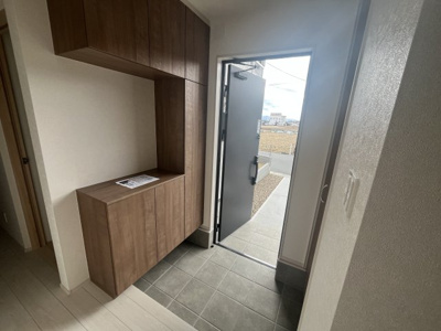 【玄関】 | 【20万円ｷｬｯｼｭﾊﾞｯｸ対象物件】ファーストタウン第5広陵町大野 全6棟 4号棟 | 施工例写真