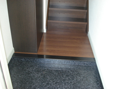 【玄関】 | エルクレストール | 玄関