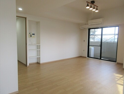 【その他】 | ナイス・ステージ・宇都宮参番館 | リビングダイニングキッチン（別角度）　※2025年3月撮影