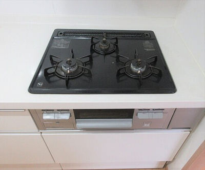 【設備】 | ナイス・ステージ・宇都宮参番館 | キッチン　コンロ　※2025年3月撮影